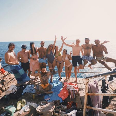 Be Bold Hostel Antalya Bagian luar foto