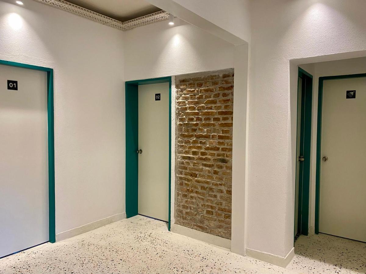Be Bold Hostel Antalya Bagian luar foto